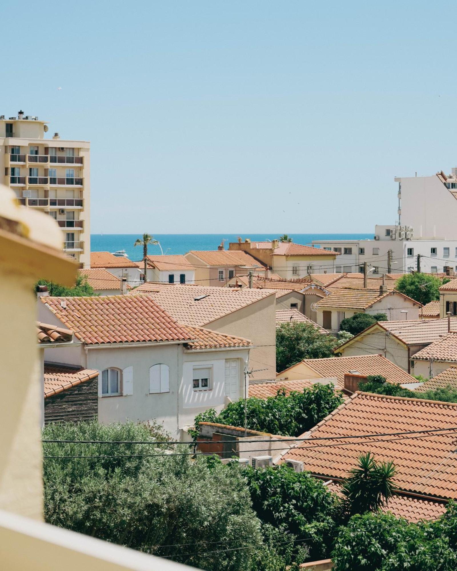 Hotel Du Port Canet-en-Roussillon Exterior foto